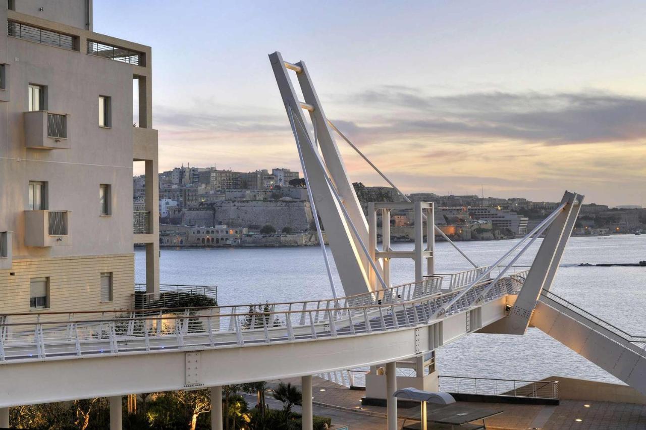 Seafront Lux Apart Inc Pool, Upmarket Area Sliema Luaran gambar