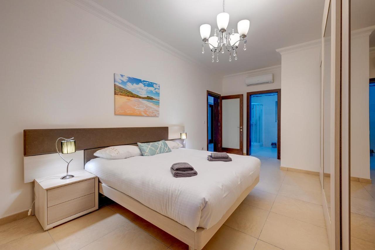 Seafront Lux Apart Inc Pool, Upmarket Area Sliema Luaran gambar